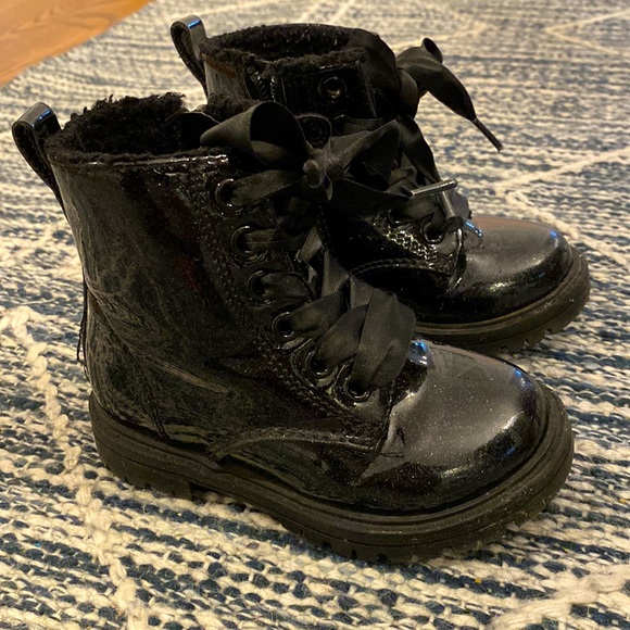 Black Toddler Chelsea Boots - Picture 7 of 12